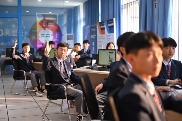 聚焦職教|中職生考大學(xué)大勢所趨,職教高考實現(xiàn)人生“彎道超車”